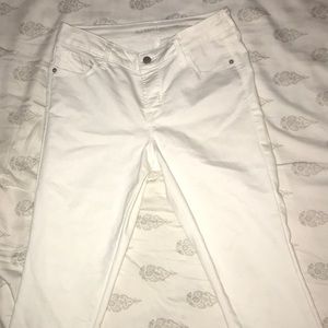 Size 6 Old Navy Rockstar mid-rise jeans